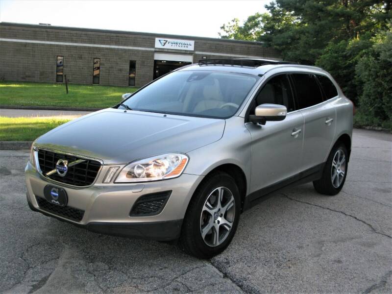 2012 Volvo XC60 for sale at The Car Vault in Holliston MA