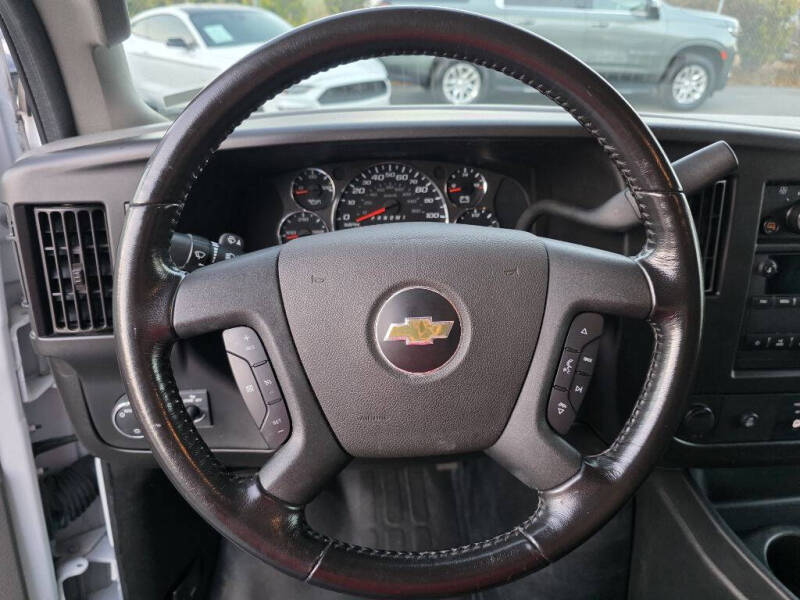 2022 Chevrolet Express 2500