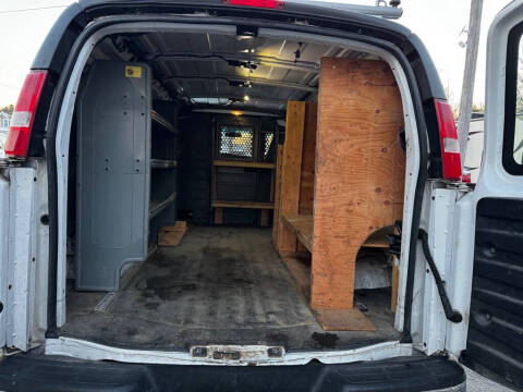 2017 GMC Savana 2500