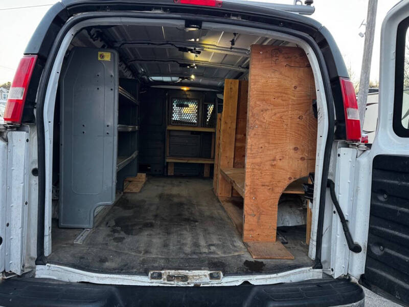 2017 GMC Savana 2500