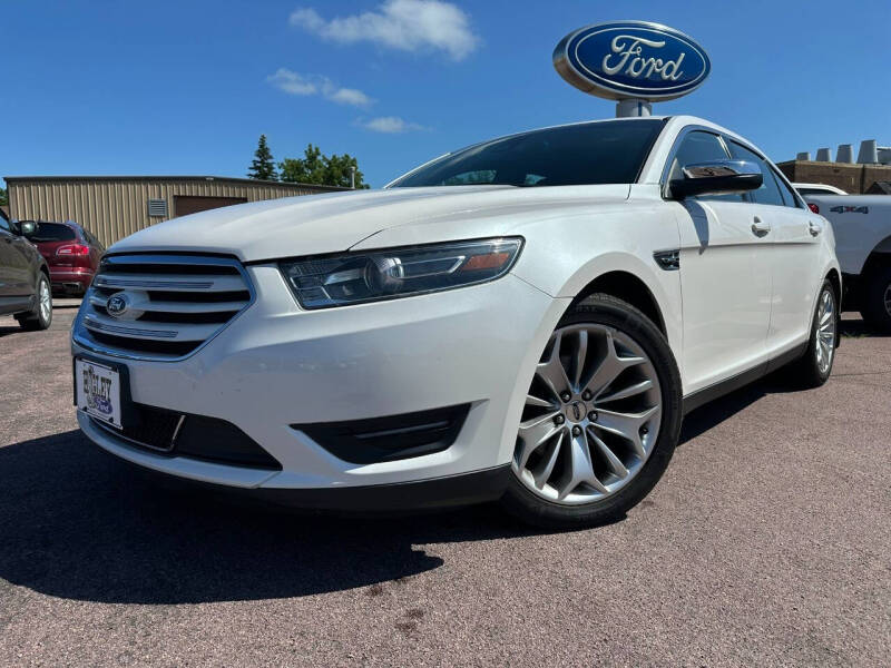 Used 2015 Ford Taurus Limited with VIN 1FAHP2F84FG127718 for sale in Windom, Minnesota