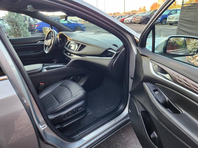 2024 Buick Enclave Avenir