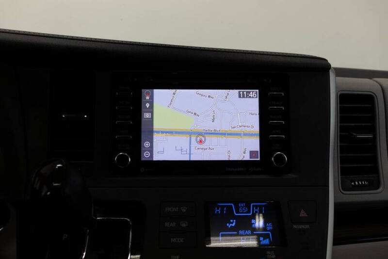 2020 Toyota Sienna XLE Premium 8-Passenger