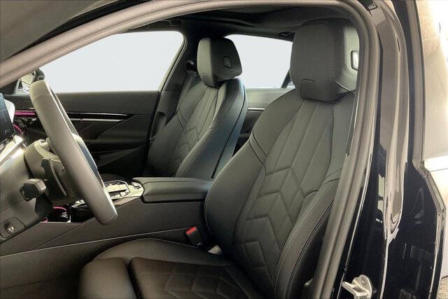 2026 BMW 5 Series 530i xDrive