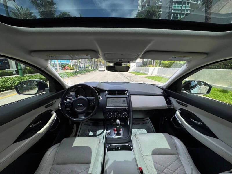 2019 Jaguar E-PACE P250 SE