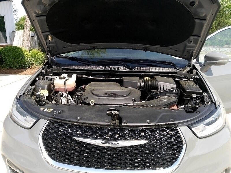 2022 Chrysler Pacifica Touring L