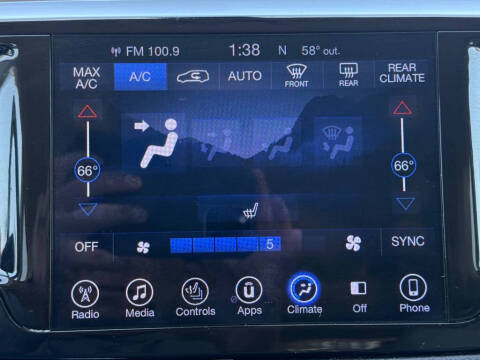 2017 Chrysler Pacifica Touring-L
