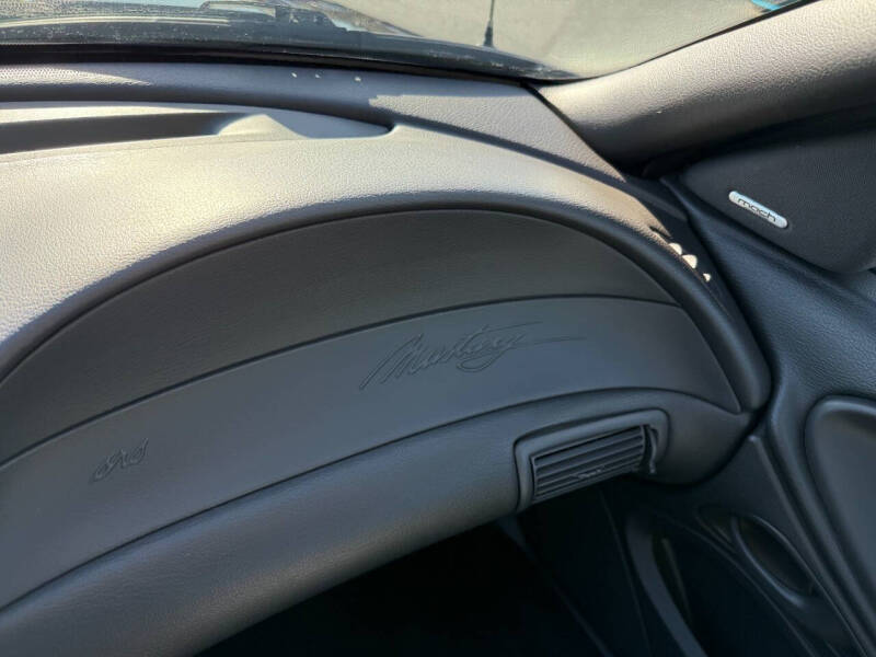 2002 Ford Mustang GT Deluxe