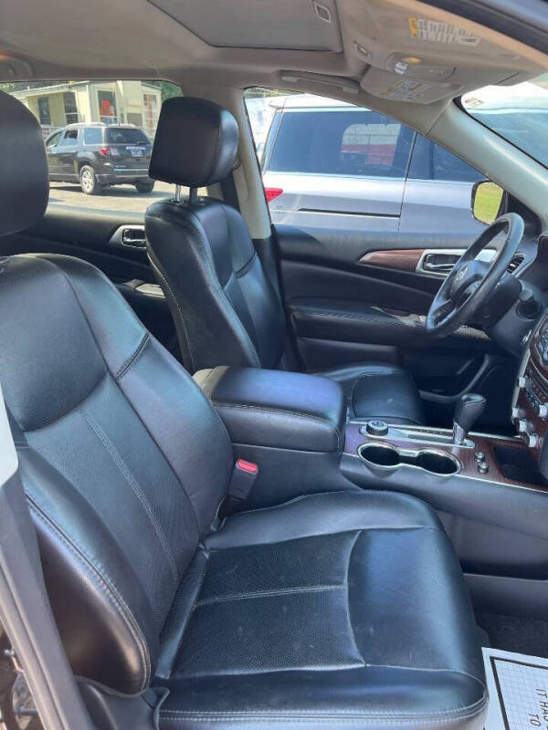 2017 Nissan Pathfinder Platinum