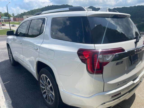 2022 GMC Acadia Denali