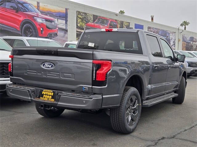 2025 Ford F-150 Lightning Flash