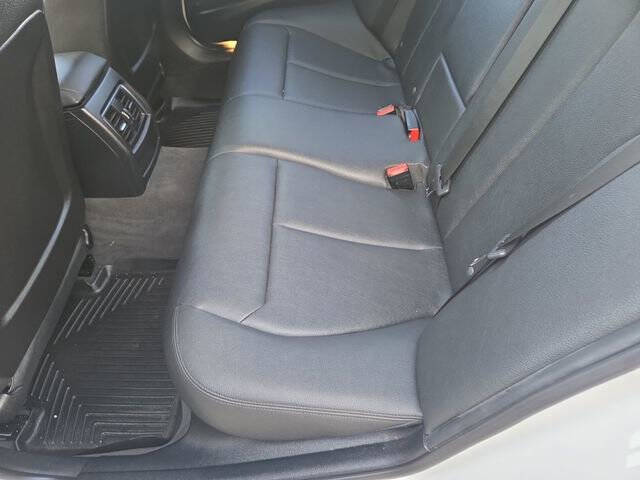 2018 BMW 3 Series 320i