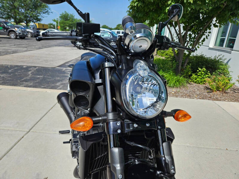 2019 Yamaha VMAX Matte Raven Black