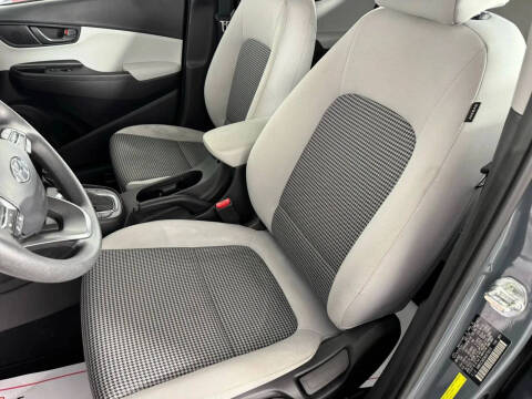 2022 Hyundai Kona SE