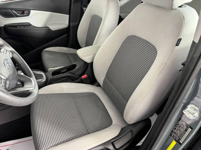 2022 Hyundai Kona SE