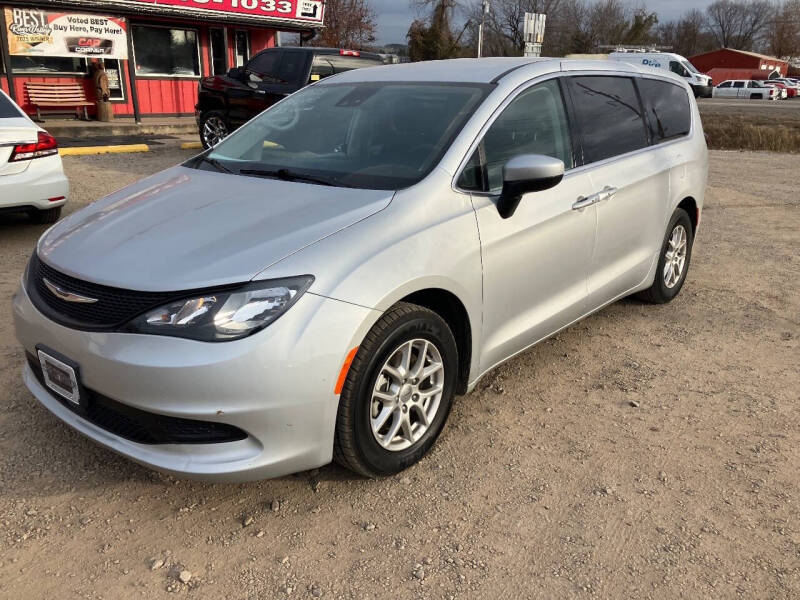 2023 Chrysler Voyager LX