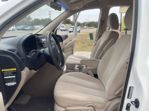 2007 Hyundai Entourage GLS