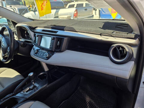 2017 Toyota RAV4 Platinum