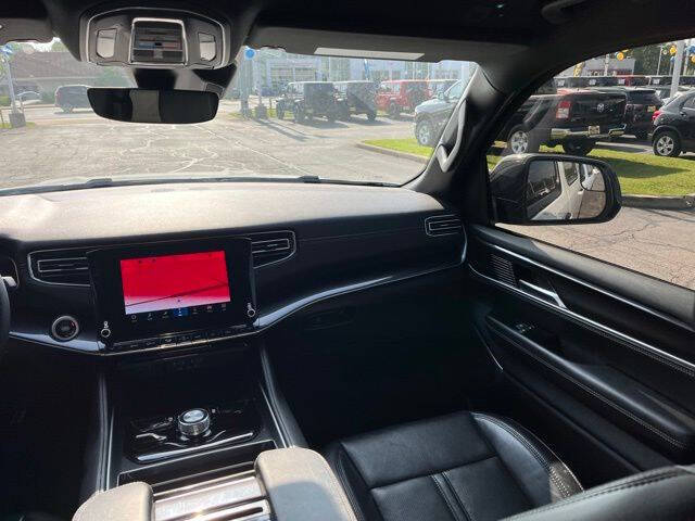 2023 Jeep Wagoneer