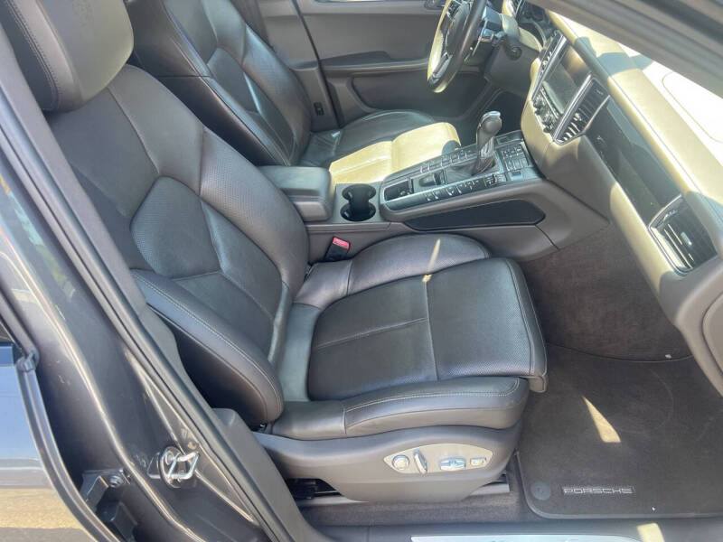 2016 Porsche Macan S