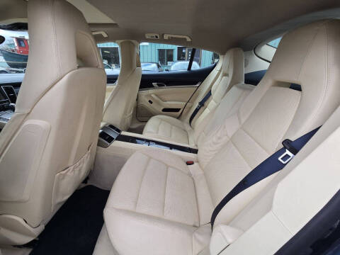 2012 Porsche Panamera 4