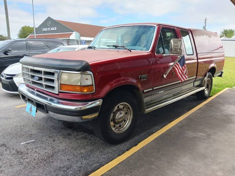 1996 Ford F-250 Super Duty for sale at Car Mart Leasing & Sales in Hollywood FL