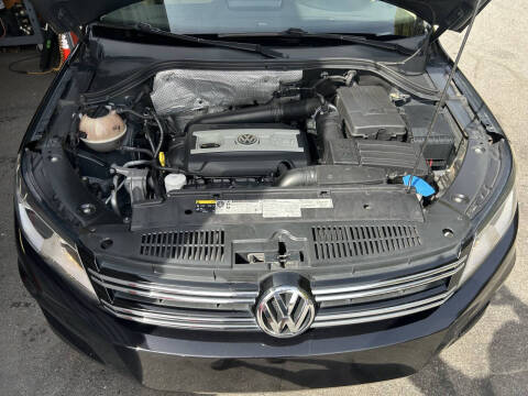 2015 Volkswagen Tiguan SE