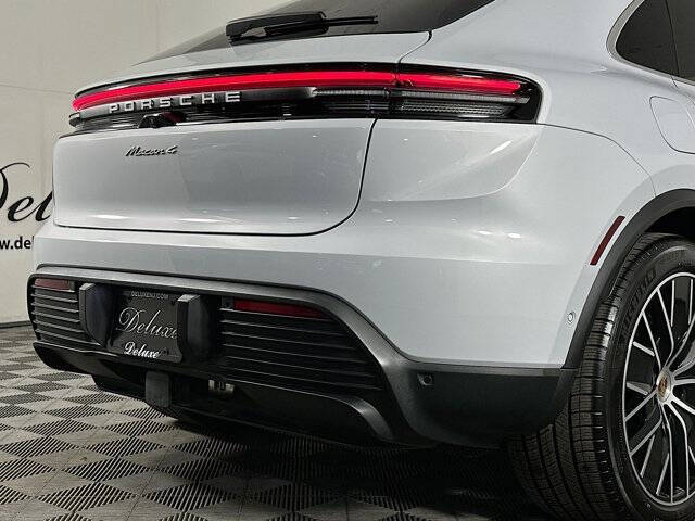 2024 Porsche Macan 4 Electric