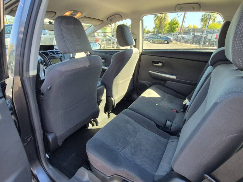 2013 Toyota Prius v Three