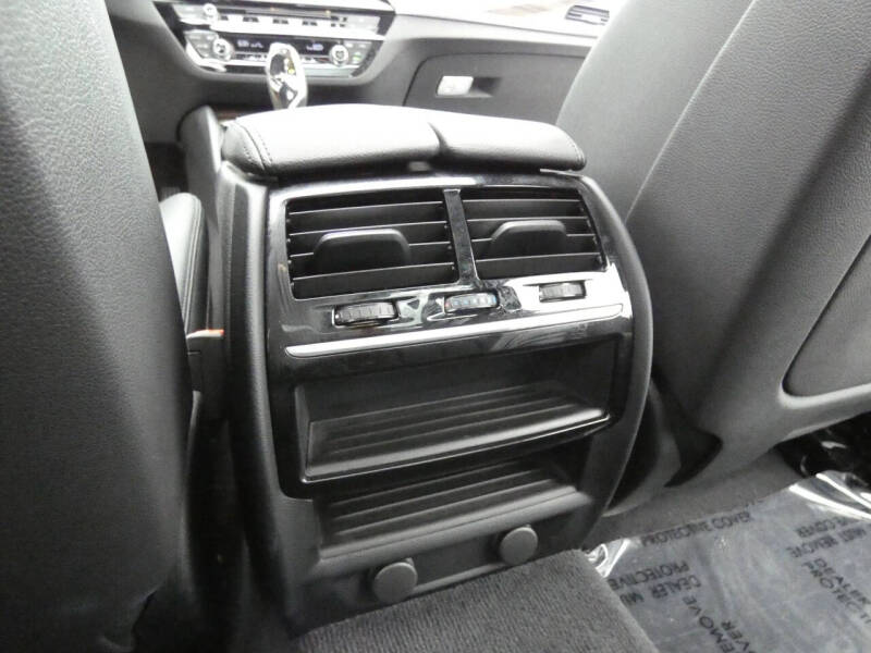 2019 BMW 5 Series 530i