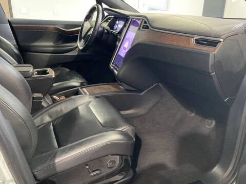 2016 Tesla Model X 90D