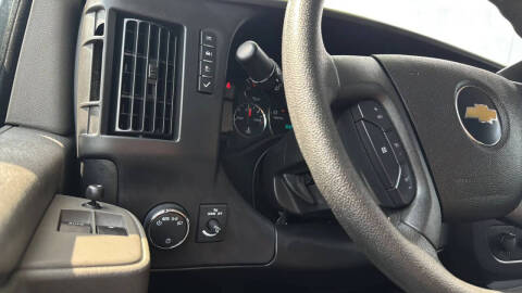 2025 Chevrolet Express 2500
