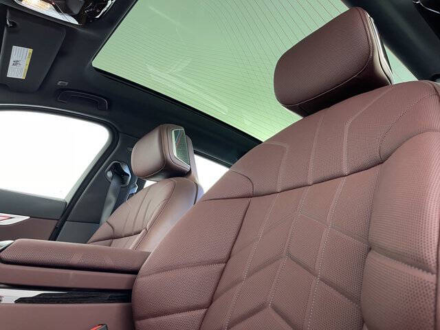 2026 BMW 7 Series 750e xDrive