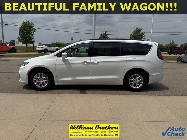 2022 Chrysler Pacifica Touring L