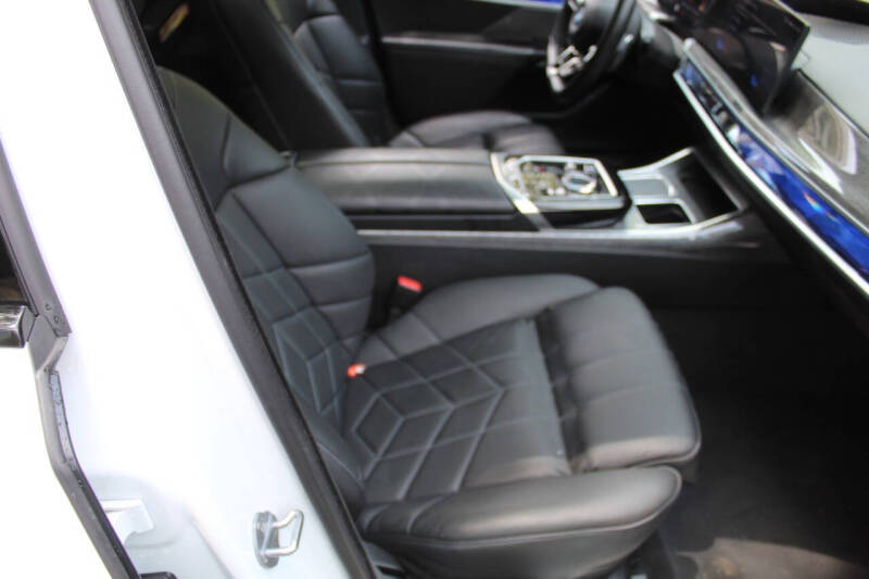 2024 BMW 7 Series 740i xDrive