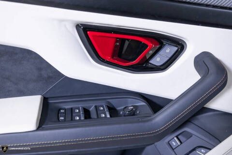 2024 Lamborghini Urus S