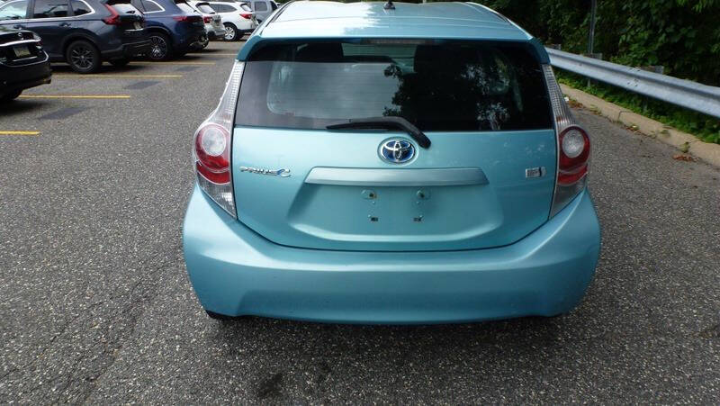 2012 Toyota Prius c Three