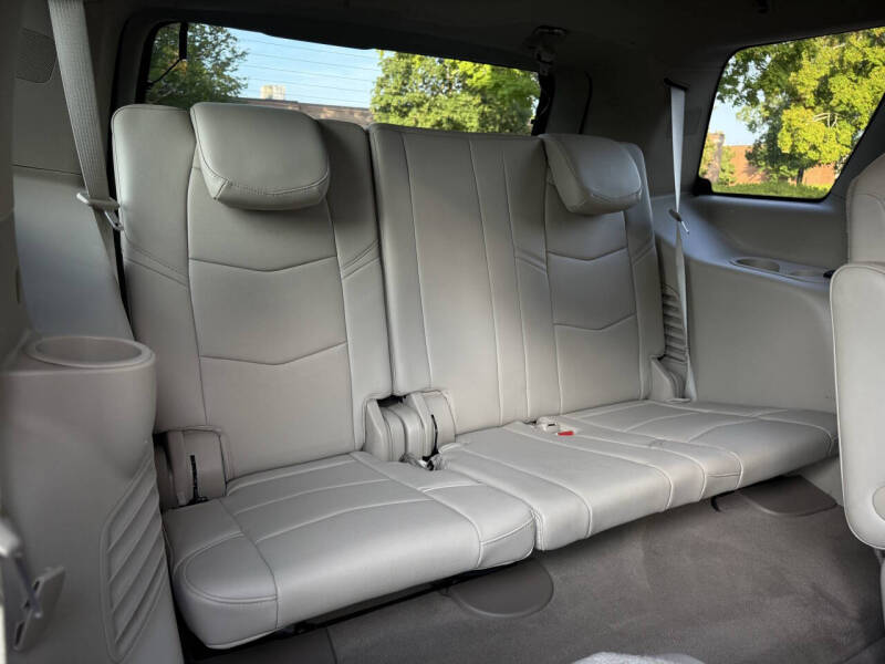 2018 Cadillac Escalade Luxury