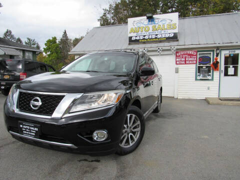 2014 Nissan Pathfinder for sale at IK AUTO SALES LLC in Goshen NY