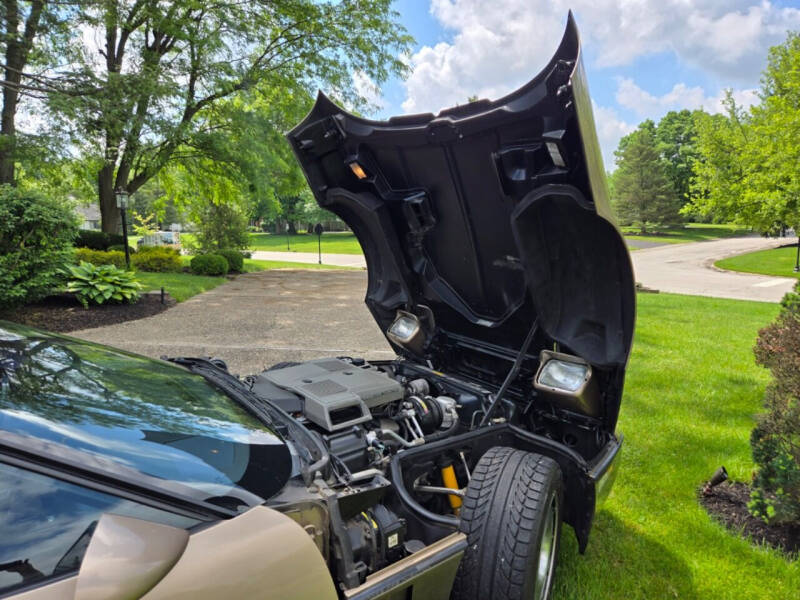 Image 6 of 1984 Chevrolet Corvette