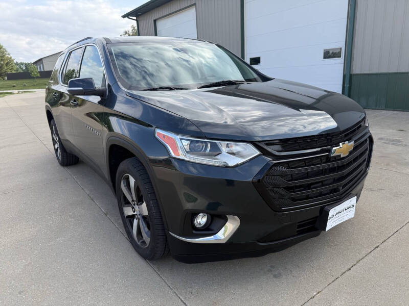 Used 2021 Chevrolet Traverse 3LT with VIN 1GNEVHKW5MJ157974 for sale in Des Moines, IA
