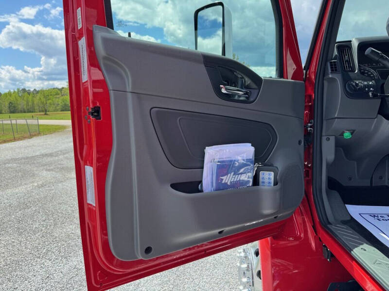 2025 International MV607