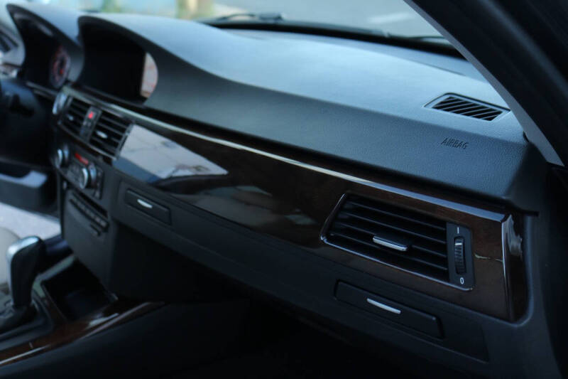 2011 BMW 3 Series 335i