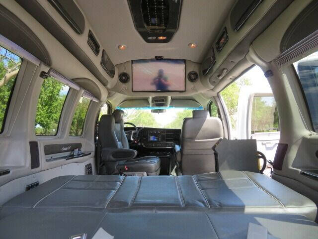 2017 Chevrolet Express 2500