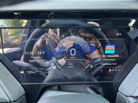 2025 GMC Yukon Elevation