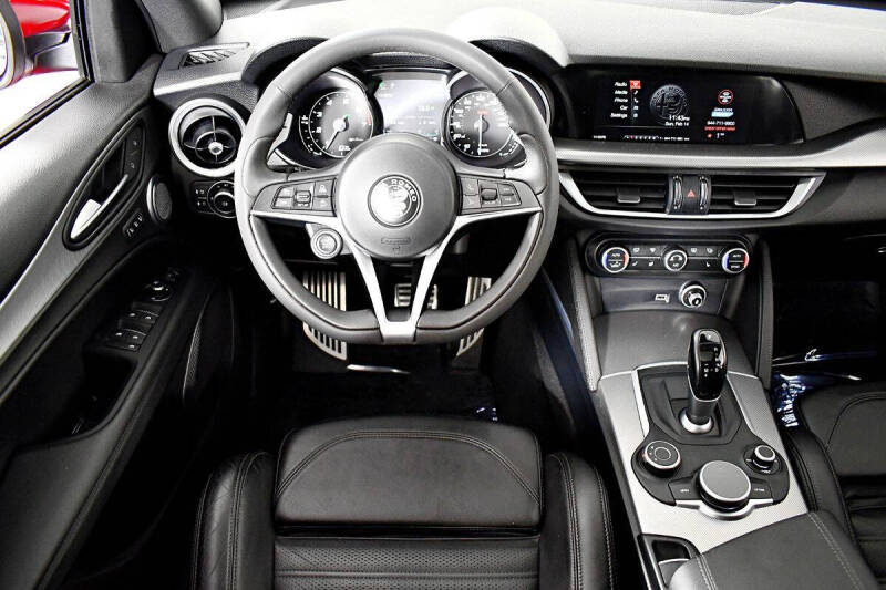 2019 Alfa Romeo Stelvio Ti Sport