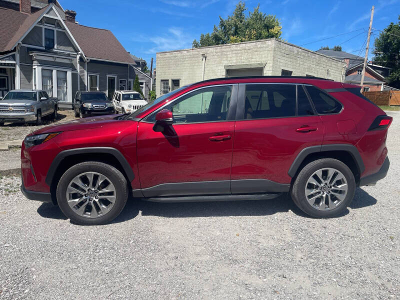 2023 Toyota RAV4 XLE Premium