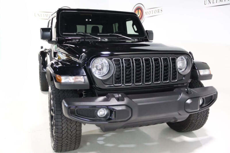 2024 Jeep Gladiator NightHawk
