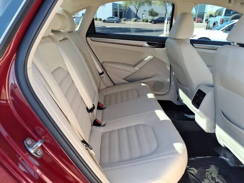 2018 Volkswagen Passat 2.0T SEL Premium