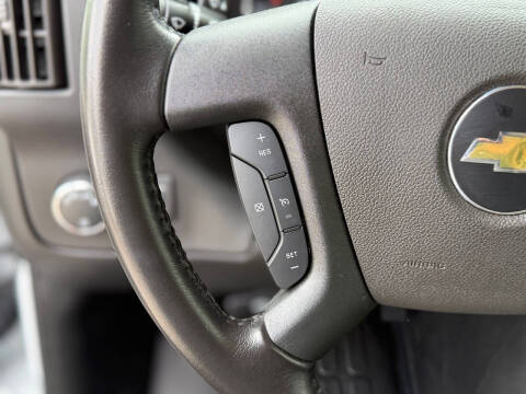 2022 Chevrolet Express 2500